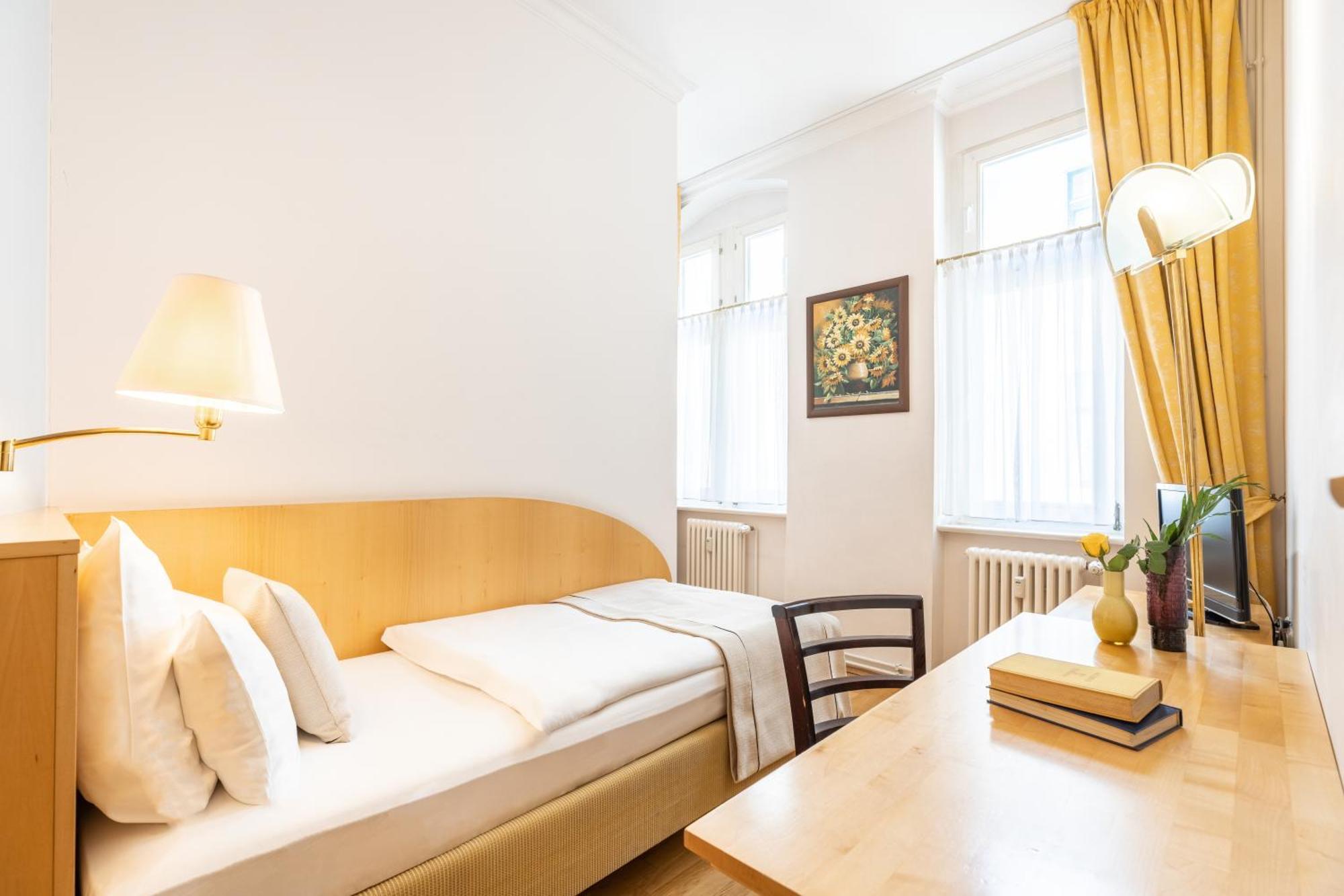 Hotel Kronprinz Berlin Exterior photo